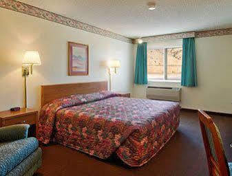 Hotel Super 8 By Wyndham Ut 2*